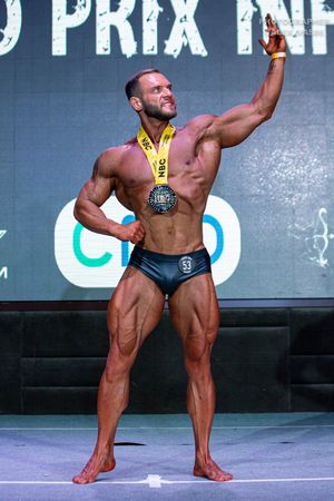 CLASSIC PHYSIQUE НОВИЧКИ